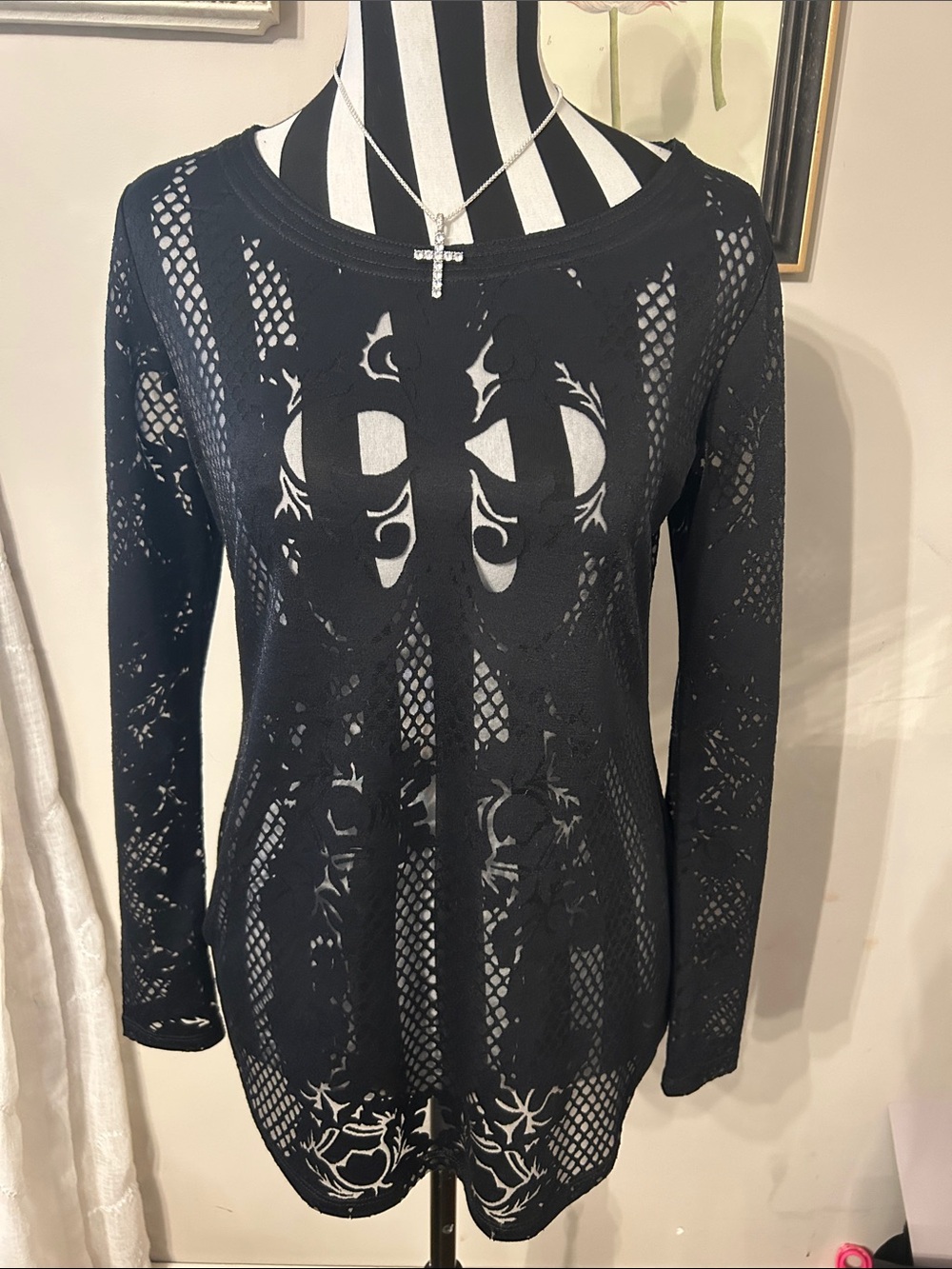 New Cache Black Sheer Long Sleeve Floral Mesh Top